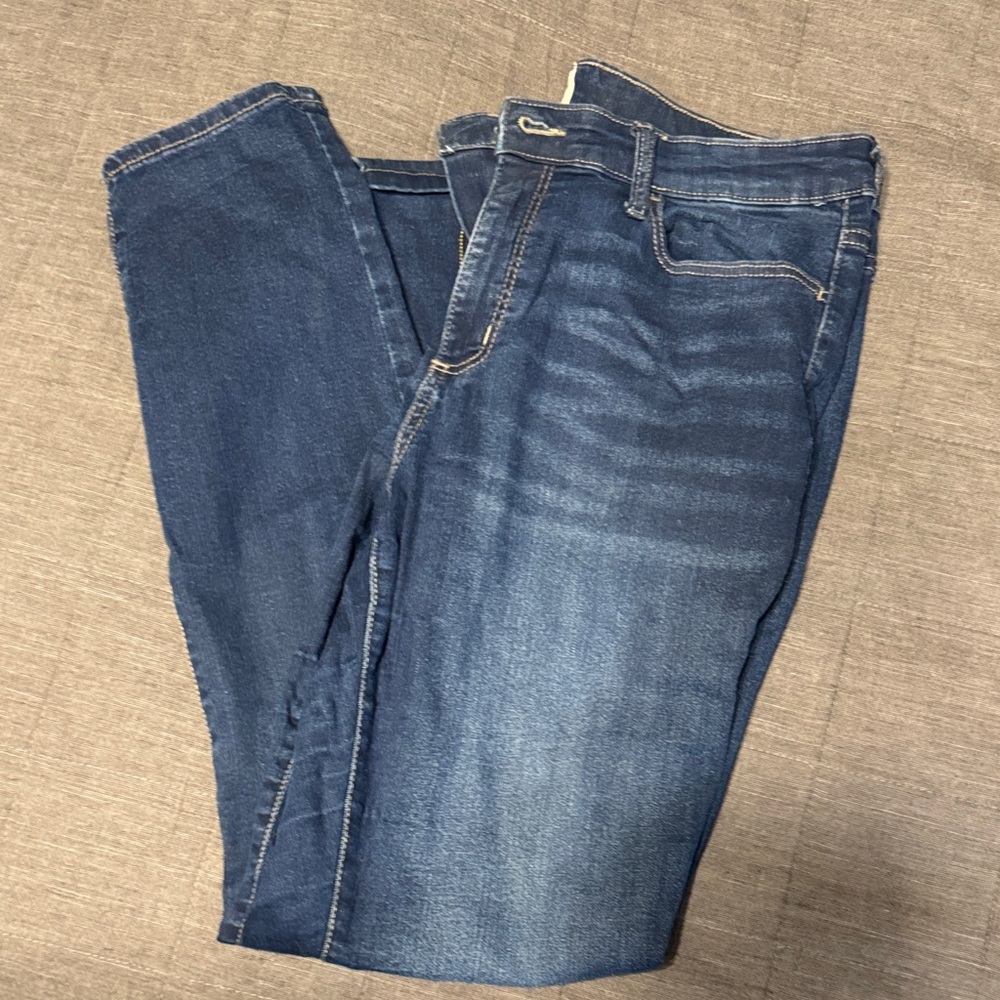 Women’s Universal Thread Jeans